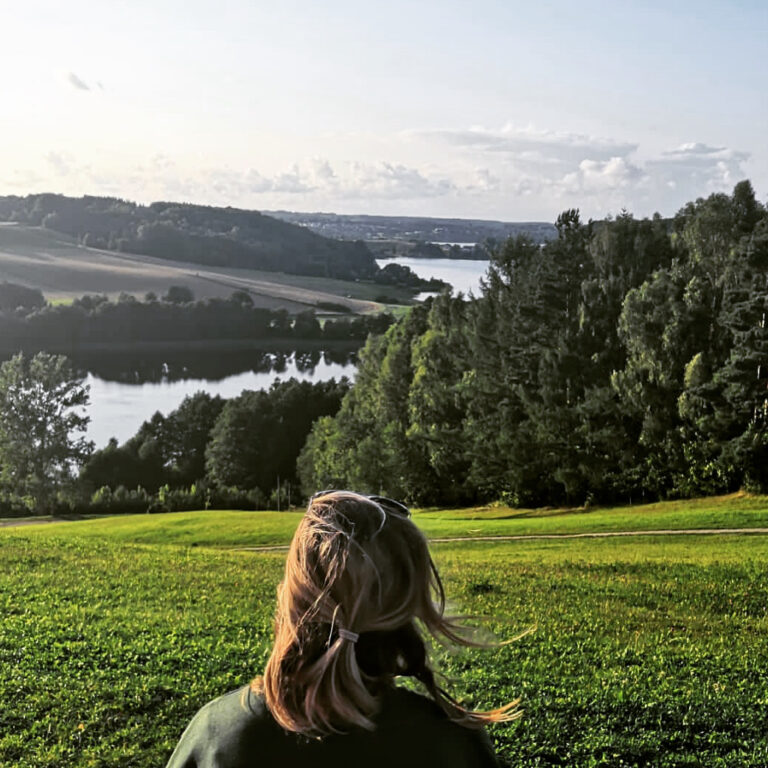 7607ABE8-5015-4942-BD13-0DBC0405FF35