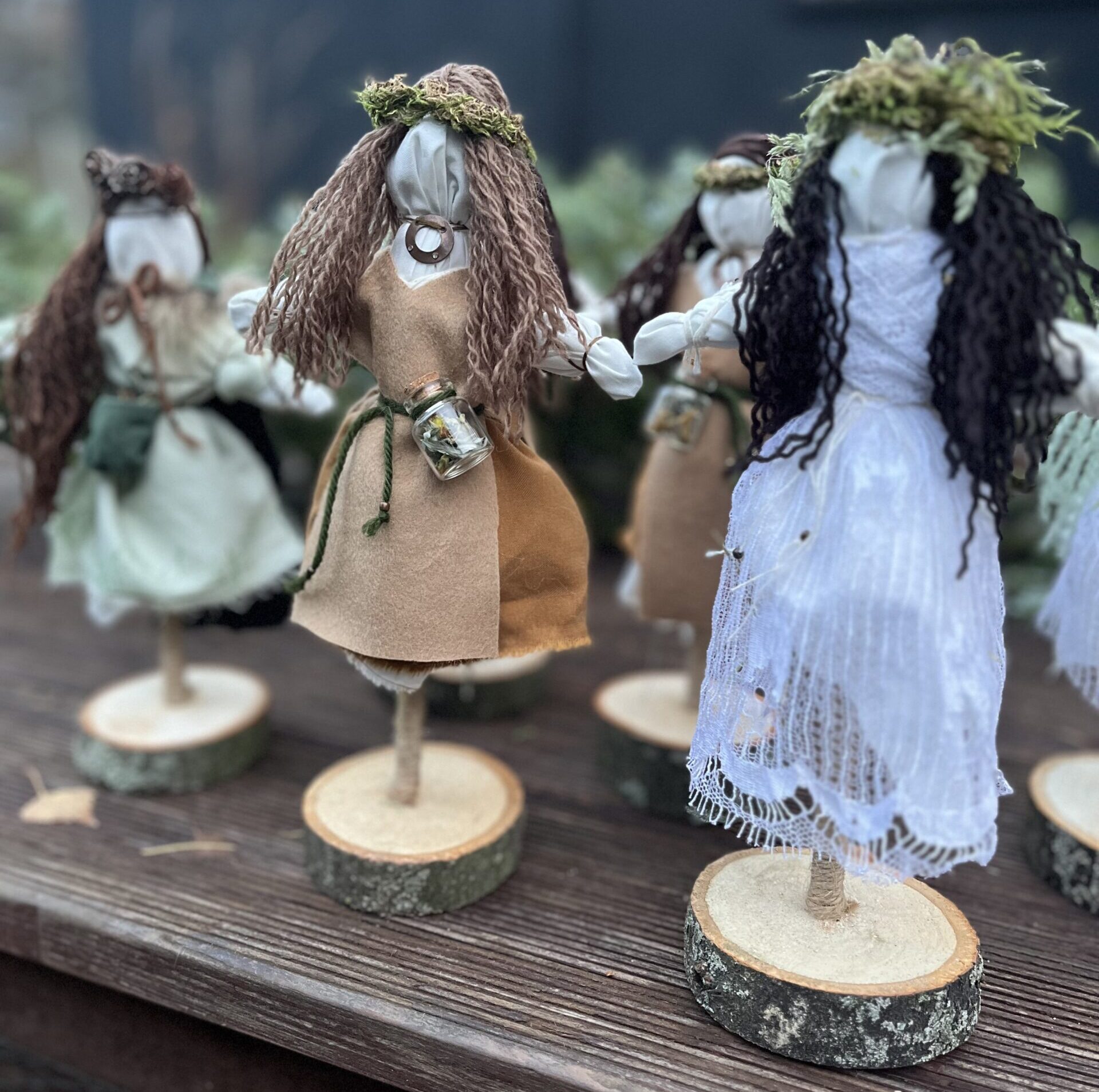 Lalka motanka - leśna zielarka Draha - obrazek 5