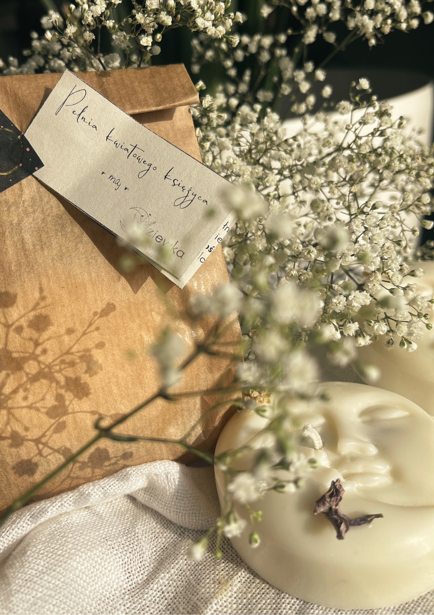 Świeca sojowa Księżyc – Pełnia Kwiatowego Księżyca - maj - obrazek 3