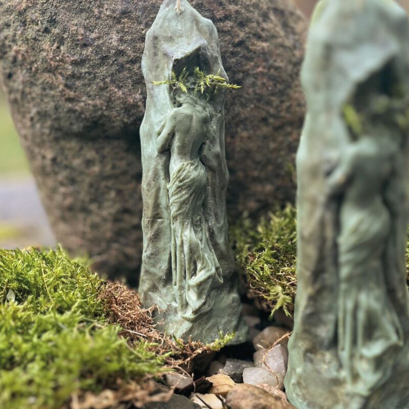 Świeca sojowa Oparnica - słowiańska rusałka górska