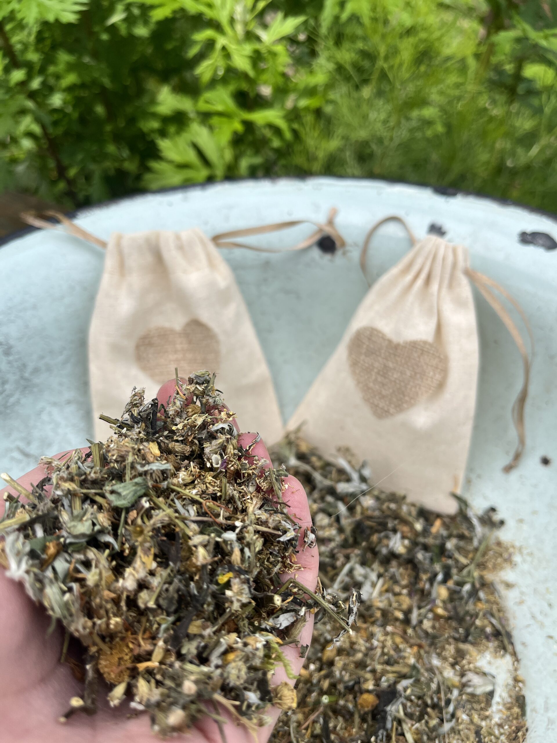 Garść ziół Kupalnych w bawełnianym woreczku