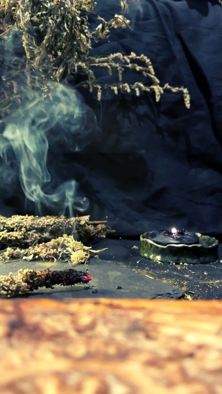 Oczyszczające właściwości popiołu z kadzideł – jak go wykorzystać w magii domowej?