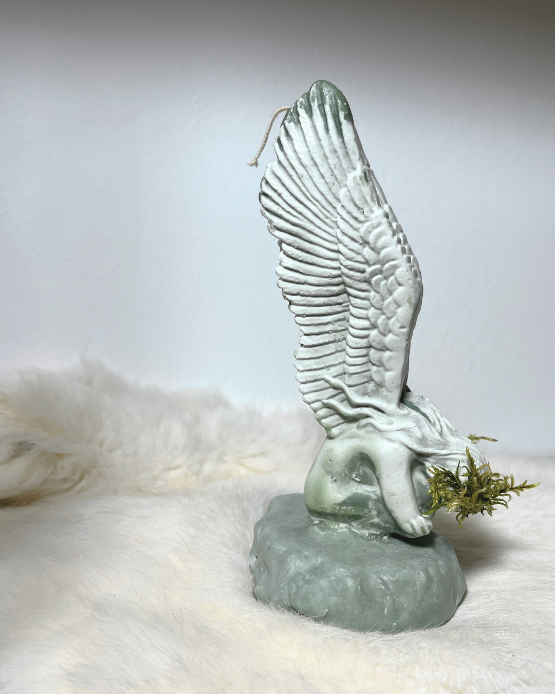 Świeca sojowa – Dziewka Gryfa – Świeca anioł - biało-zielona - obrazek 4