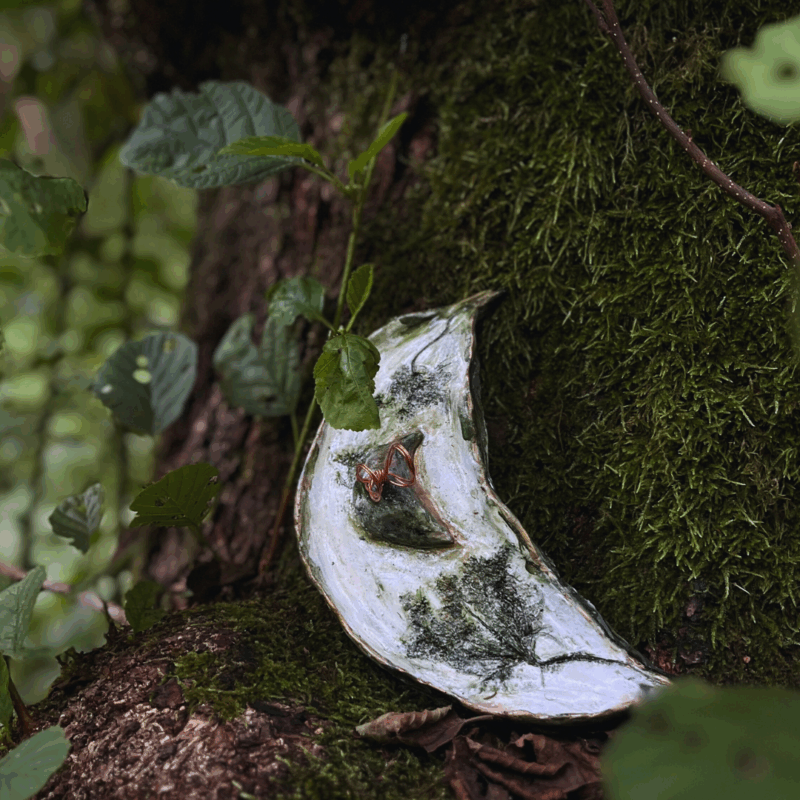 Szepty Lunuli - podstawka pod kadzidła wiązane / kadzielnica